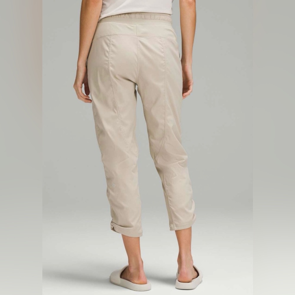 Lululemon Mid Rise Dance Studio Pants Lined Size 8 - Picture 4 of 8